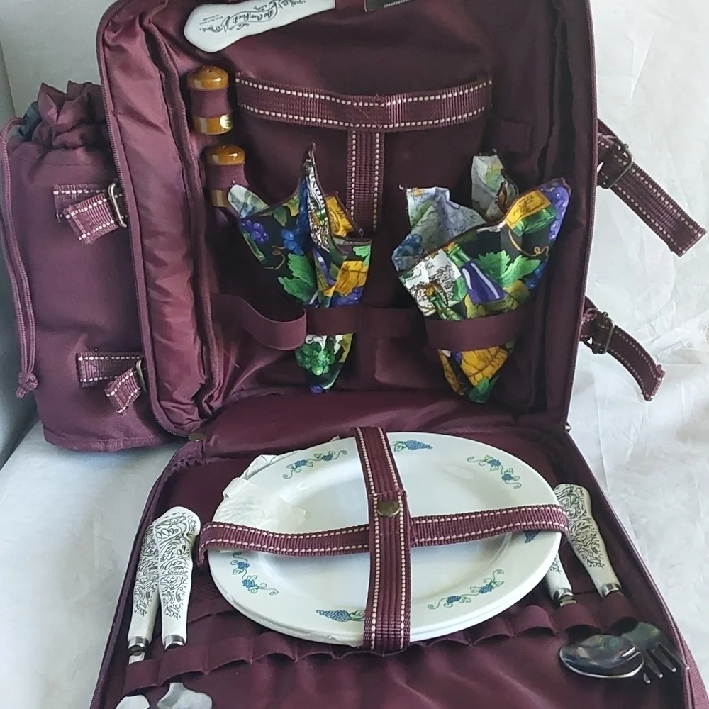 DISNEY PICNIC AT ASCOT LARGE VINTAGE BAG‎ PARK